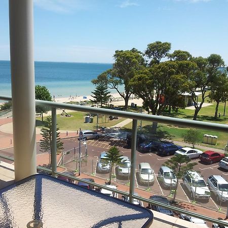 Boardwalk By The Beach Rockingham Exterior photo